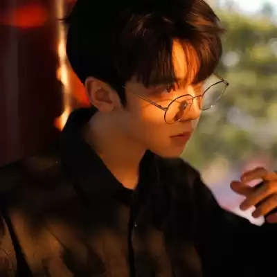 雍恨云